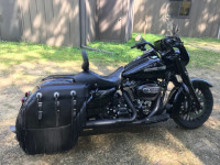 2017 Road King Special  - Iron T Saddlebags - Pewaukee, WI